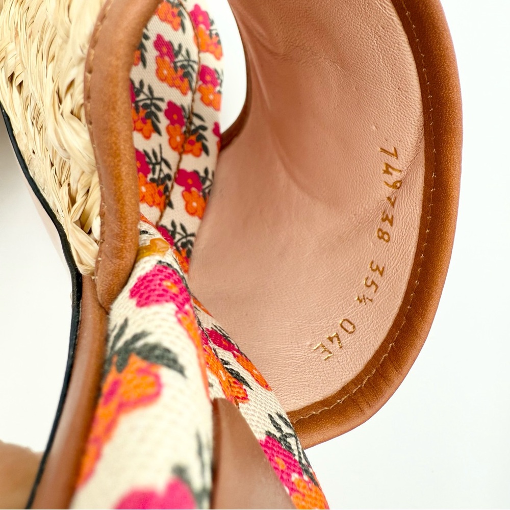 Gucci Tan Raffia Floral Slip-On Heeled Mules - Picture 11 of 13